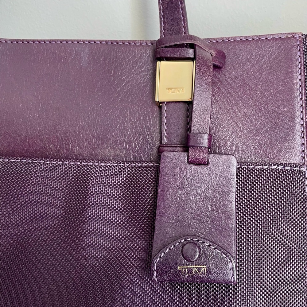 Tumi Larkin Nora Tote - Picture 4 of 11